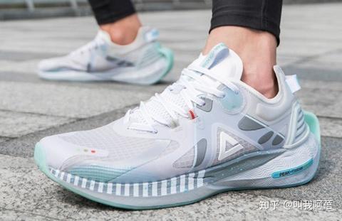 国产跑步鞋推荐测评视频,探寻性价比之选，领跑健康生活